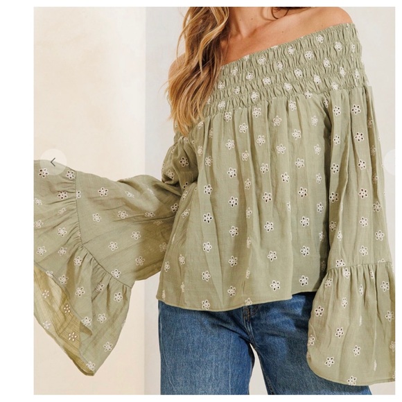 47 Boho Punching Detail Off Shoulder Wide Flared Cuff Top - Picture 3 of 5